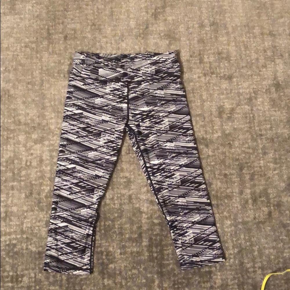 Fabletics Cropped Legging